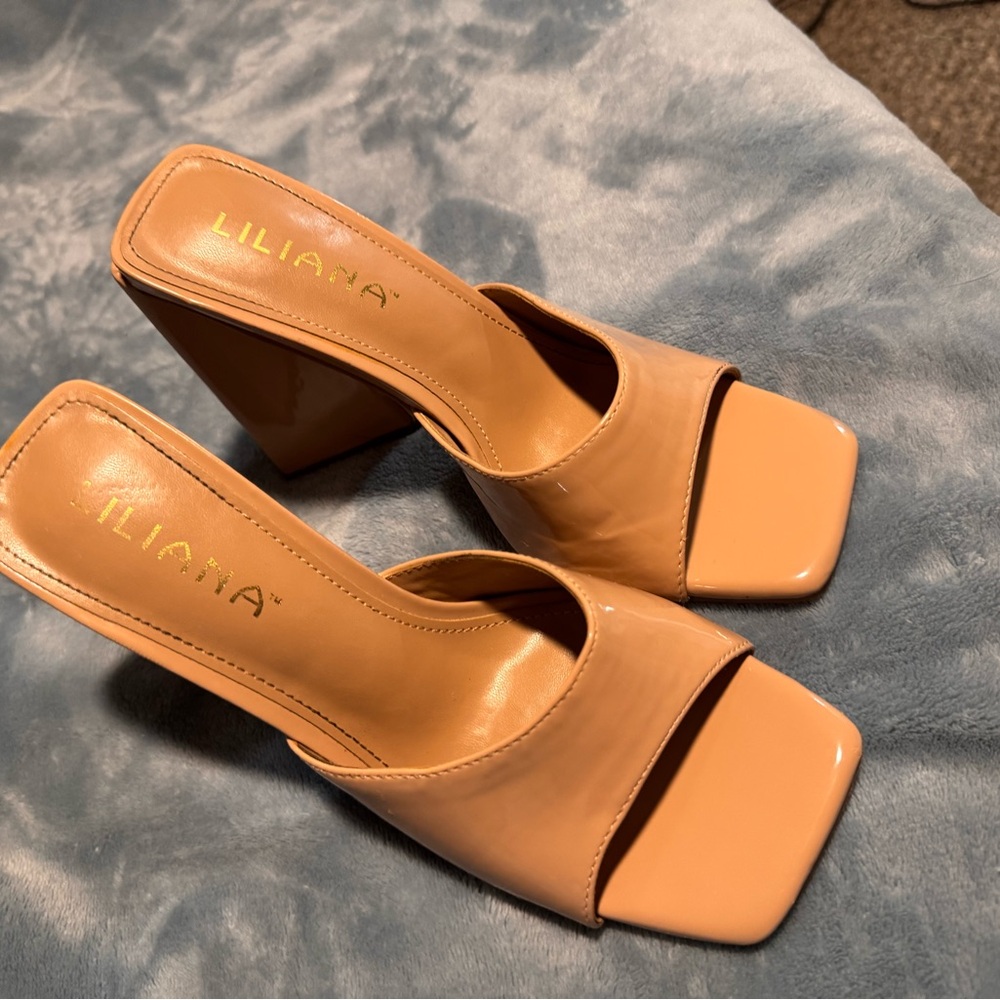 Liliana Peach Block Heel Sandals